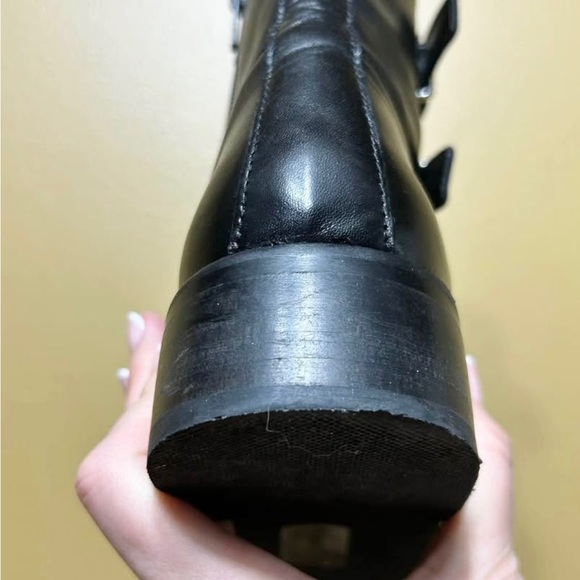 Female strapped leather boots size 10US - Picture 7 of 7